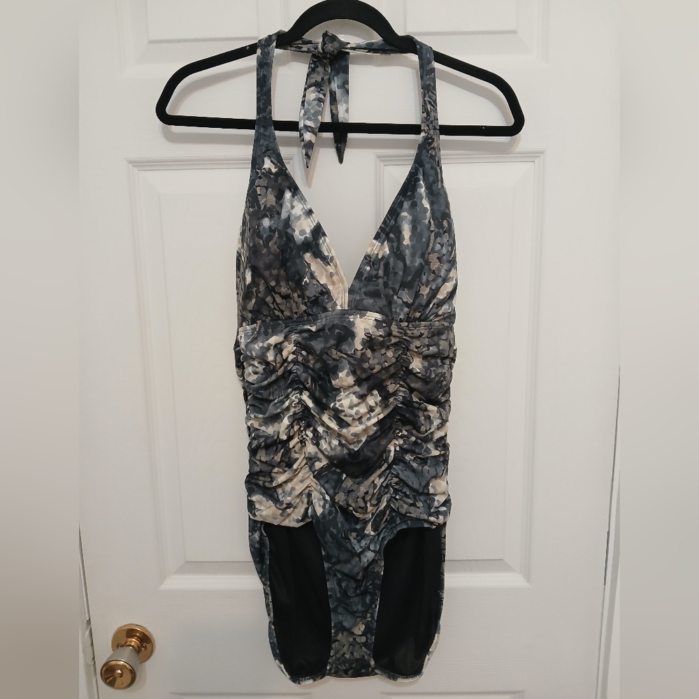 Aerin Rose Slimming 1 Piece Underwire Halter Swimsuit NWOT